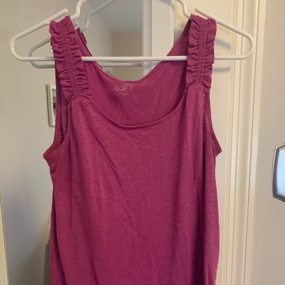 LOFT Tops - EUC LOFT fuchsia tank top